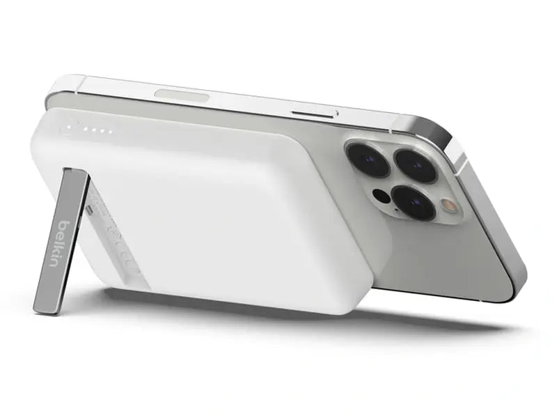 Belkin BPD004BTWT BoostCharge Magnetic Wireless Power Bank 5K + Stand