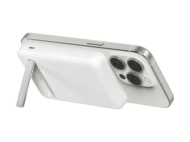 Belkin BPD006BTWH BoostCharge Pro Magnetic Power Bank with Qi2 15W