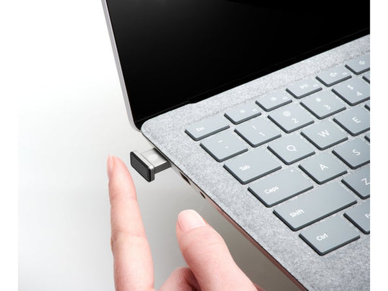 Kensington VeriMark™ IT Fingerprint Key - FIDO2/WebAuth, Windows Hello™ & Windows Hello for Business™
