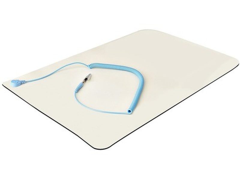 StarTech 11x18in Anti Static Mat, ESD Mat for Electronics Repair on Tables or Desks
