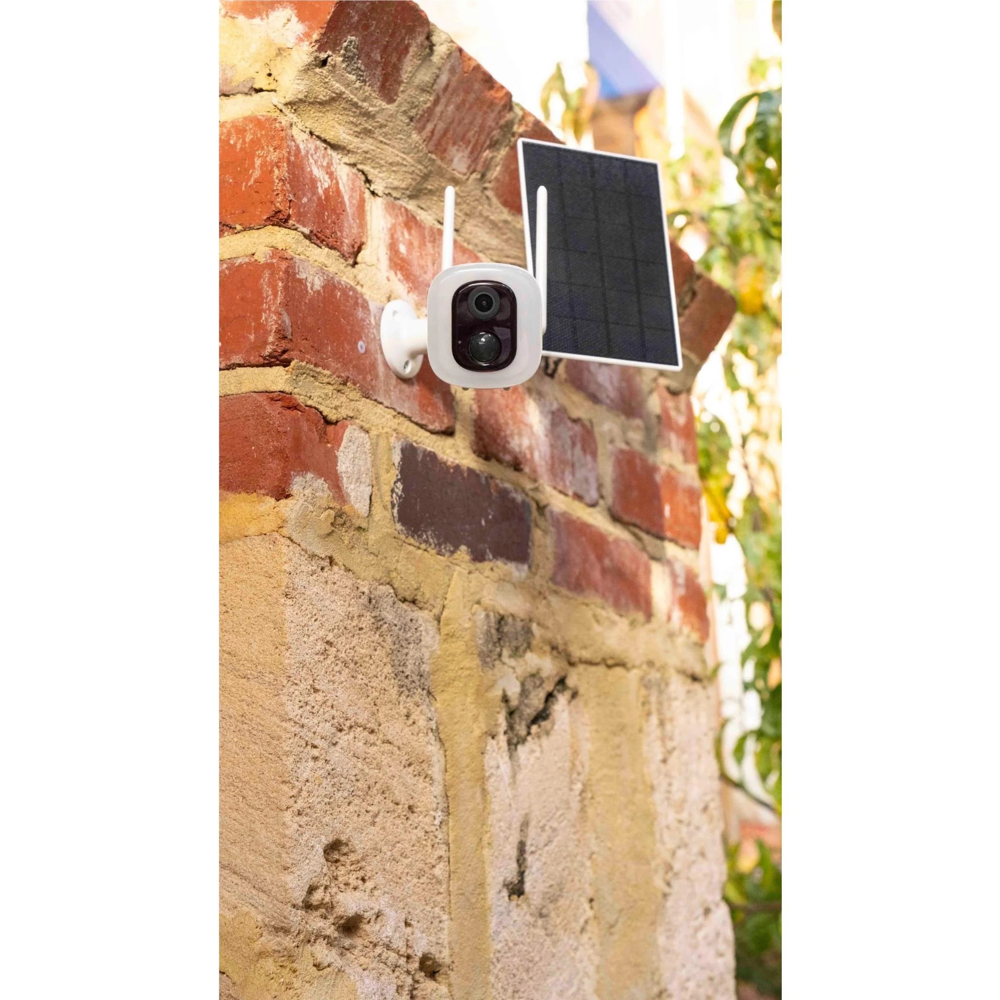 Uniden App Cam Solo X2K Bullet Kit with Solar Panel, Outdoor Wirefree