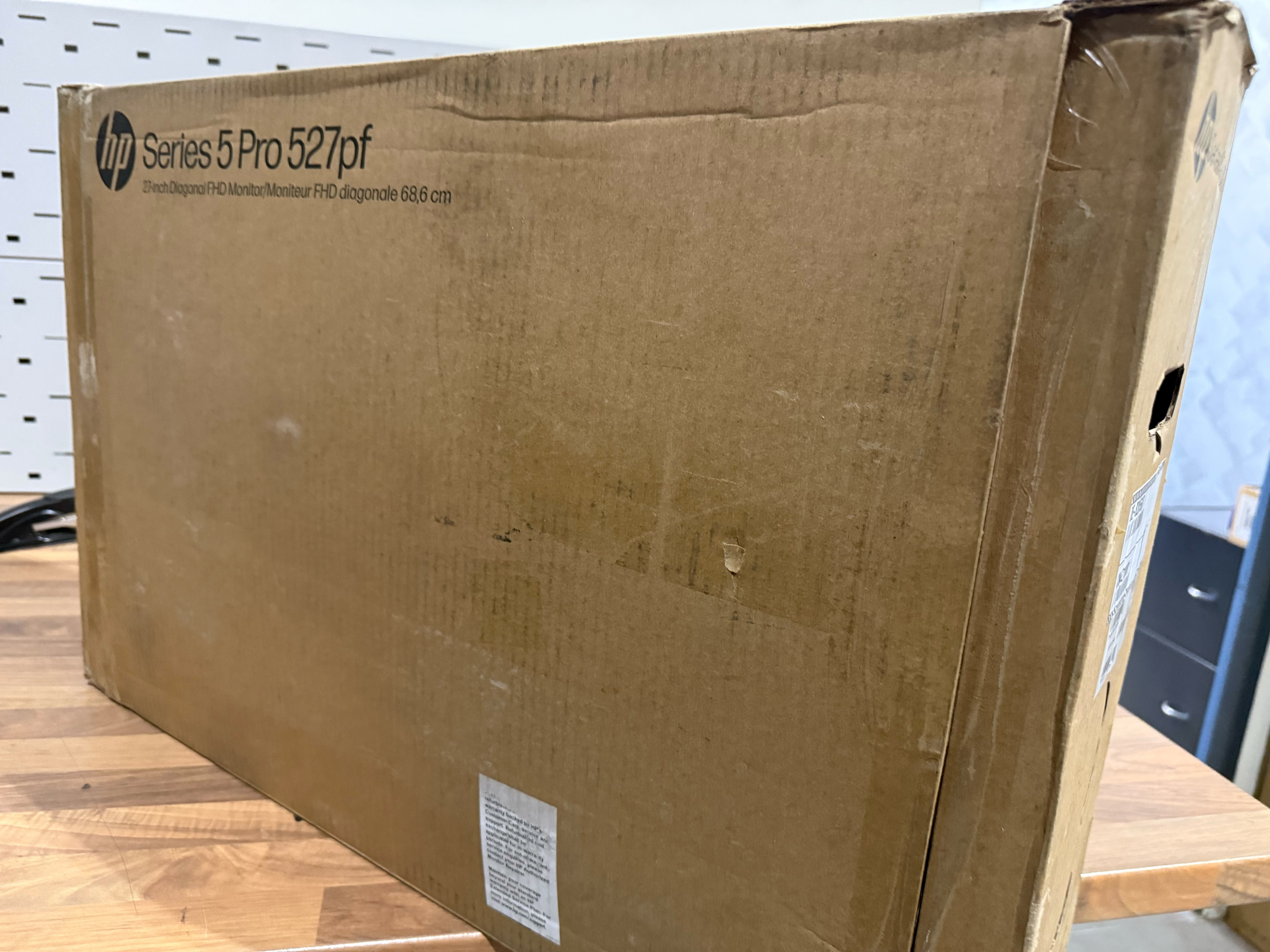 HP Series 5 Pro 27 inch FHD Monitor - 527pf DEMO