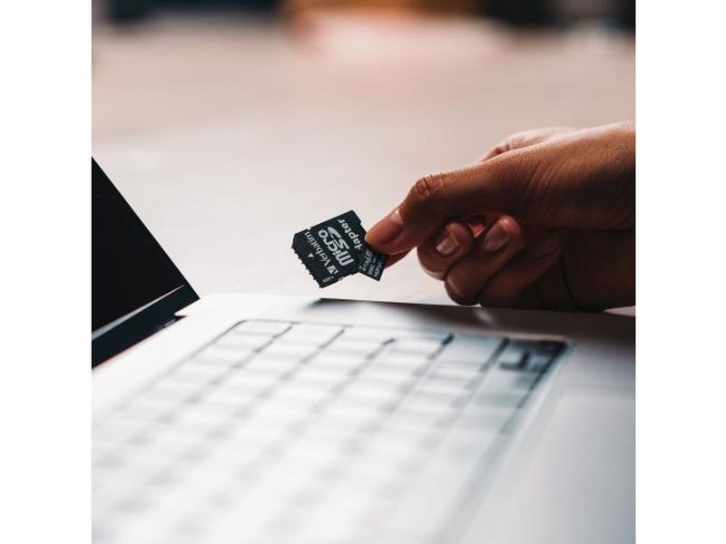 Verbatim Micro SDXC 128GB Class 10 UHS-I with Adaptor