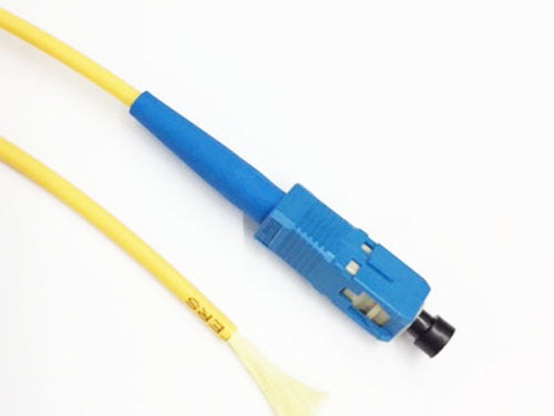 AMP Fiber Optic Pigtail with SC-UPC SM 2m